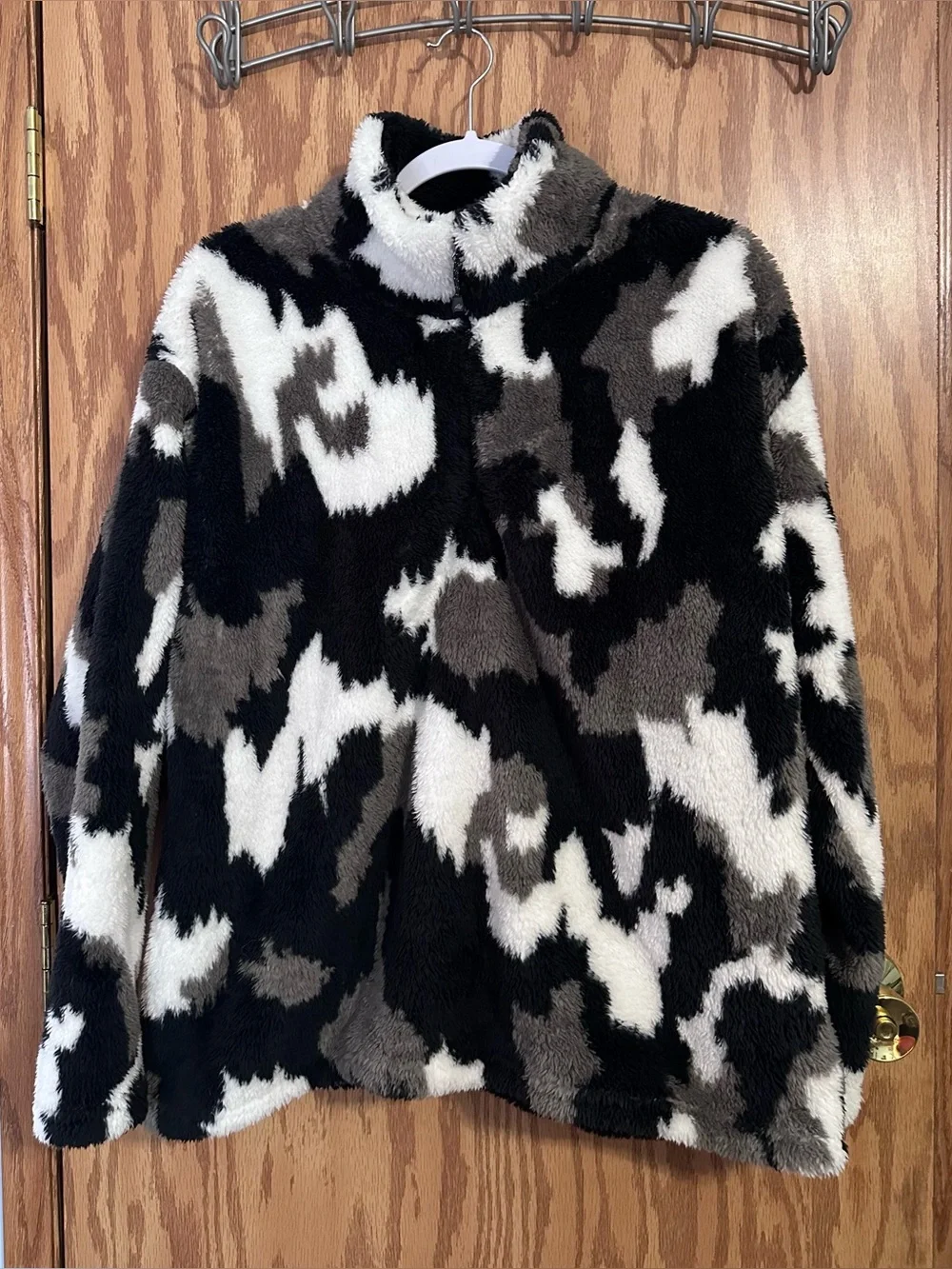 Women’s Eddie Bauer Plush 1/4 Zip Black Camo Fleece Pullover Warm Size XL